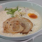 ラーメンは飲み物ばい。 - 鶏白湯ラーメン