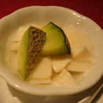 ヌーベルシノワ一品香 - 杏仁豆腐も美味しい