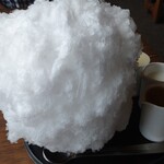 大蔵餅 - いちじくシロップかき氷、ミルクトッピング（税込1,285円）