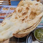 インド・アジアン料理&バー スワズ - ナン