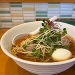 麺屋 Hulu-lu - 醤油SOBA 880円　塩味玉120円