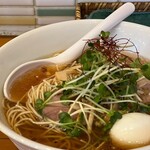 麺屋 Hulu-lu - 見た目も、味も最高の一杯