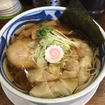 Menshou Kotobuki - 限定のワンタン麺クラシック900円