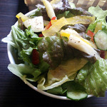 マメ カフェ - 酸味のたったドレッシングが美味しい。