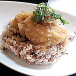 マメ カフェ - ベジカツが雑穀米の上にのってます。