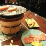慶州園 - 焼肉  慶州園   叩いて伸ばしたようなお肉です