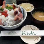ジャンボおしどり寿司 - 満腹ちらし丼セット　1550円