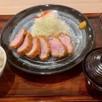 Tonkatsu Semmon Ten Sandaime Ichita Da Shin Yamaguchi Ten - やまと豚の棒ヒレカツ定食