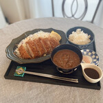 とんかつ 檍 - ロースカツ弁当とカレールー(自宅で盛り付け)