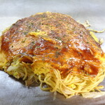 けいちゃん - 「お好み焼き　そば入り（肉・玉子）」（750円）