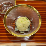 料理屋そうびき - アワビと桃のすり流し