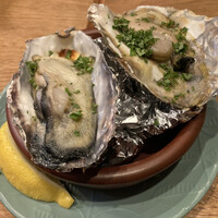 Seafood bar Ermitage 横浜鶴屋町店 - 牡蠣ジェンガ戦利品②焼き牡蠣2個