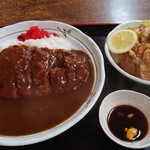 Manzen Shokudou - カツカレー 650円、唐揚げハーフ 400円