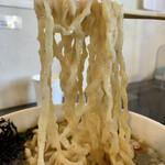 らー麺　Do・Ni・Bo - ちぢれ太麺をリフトUP⤴️