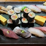 寿司拼盘（11件+2卷）