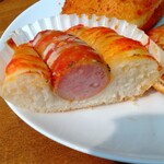 パン工房 KOKO - ソーセージを挟むパン