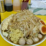 ラーメン ヒカリ - ニンニク野菜マシマシのうずらとしょうが