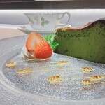 Pafe Ko Hi Sakesa Saki - 本日のケーキ(￥605)、本日の珈琲(￥612)。
                        抹茶のバスクチーズケーキ、ニカラグア！