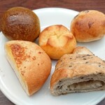 ソルビバ - 抹茶パン、レモンシュガーパン、レーズンパン、チーズパン、ゴマパン