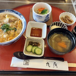 九尾 - 栃木の地鶏軍鶏丼2100円