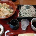 家族亭 - 室戸産金目鯛と四国野菜の天丼セット1,250円