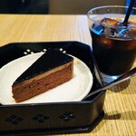 Aoi Kohi - ケーキセット アイスコーヒー ベルギー産チョコレートの濃厚ショコラ880円