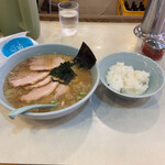 ラーメンショップ七福 - 料理写真: