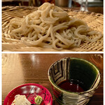 たでの葉 - 〆 ご主人手打ち蕎麦
      まずは塩でズズズ、そして蕎麦つゆでズズズ！
      香り良く喉越しも良く、冷たく締まった蕎麦で美味しく締めとなりました♪