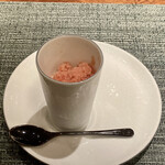 蒼 - 雉谷さんより プラムのグラニテ
      さっぱりと口直しにプラムを使うのがシェフならではのオリジナルティーを感じます。
      程良い酸味が良いです♪