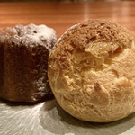 蒼 - 出来立てのシュークリーム
      シュー生地の美味しさと程よい甘みのクリーム、いついただいてもめちゃ美味しいです♪
      自家製カヌレ
      前回初めていただいたカヌレですが、モチモチ感が他のお店とは雲泥の差があります！