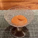 蒼 - 東農園より パプリカのムース
      パプリカをじっくりローストしてからピューレに、更に煮詰めたムースは濃厚な美味しさ！
      自然な甘みが際立つ美味しさなのです。
      フルーツトマトのジュレの酸味がアクセントです♪