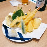 海鮮市場 魚壱 - 天ぷら盛り合わせ