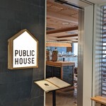 PUBLIC HOUSE - 入口