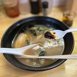 ラーメン 三亀 - 山椒が入った調味料