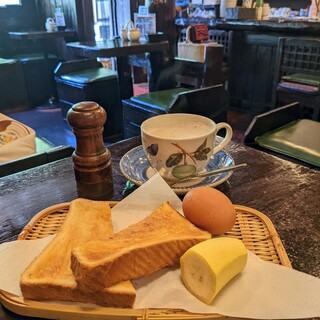 画廊喫茶 イーゼル_0