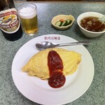 牡丹江飯店 - オムライス(店名入りのお皿で登場)