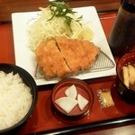 和風レストランまるまつ - チキンカツ定食　609円