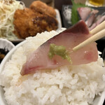 わ楽 - ①シマアジの刺身　オンザライス  
