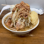 ラーメン マルタ - 小ラーメン（麺200g)850円　野菜マシマシニンニクマシマシ