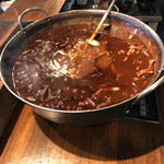 どて・串かつ たで - 厨房のどて煮