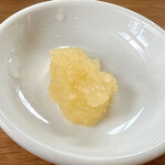 一楽ラーメン - ニンニクは言えば持って来てくれますよ！