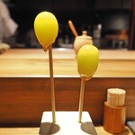 薪鳥新神戸 - 果実飴（シャインマスカット）（横）