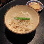 薪鳥新神戸 - 鳥そぼろご飯 + 韮