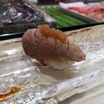 末広寿司 - 和牛の握り  薬味はおろし玉ねぎ醤油
