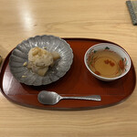 和の食 樹翠 - スジョンガの桃コンポート 　マリーゴールドのお茶