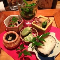 鈴なり - 盛り合わせ。ホタルイカとタコが美味しい。