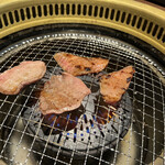 Yakiniku Ougon No Ushi - 