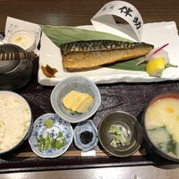 高級ブランド干物 『銀座伴助』 銀座本店 - サバ干物定食1,540円（税込）