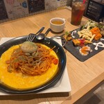 Umai Sengyoto Gabunomi Wain Sakana Gyangu - 昔なつかし 鉄板ナポリタン 1380円
                        麺の大盛り +200円
                        ※全てのパスタセットに前菜サラダ盛り合わせとスープ、お好きなドリンクが1杯付いてきます