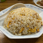 中華居酒屋　一龍 - 料理写真:海老チャーハン 935円。
